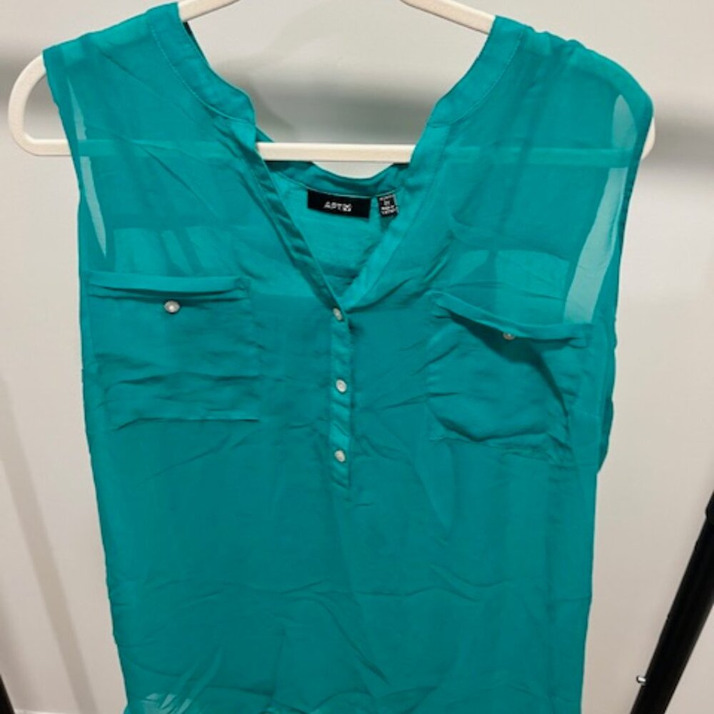 Tropical Serenity Layered Top